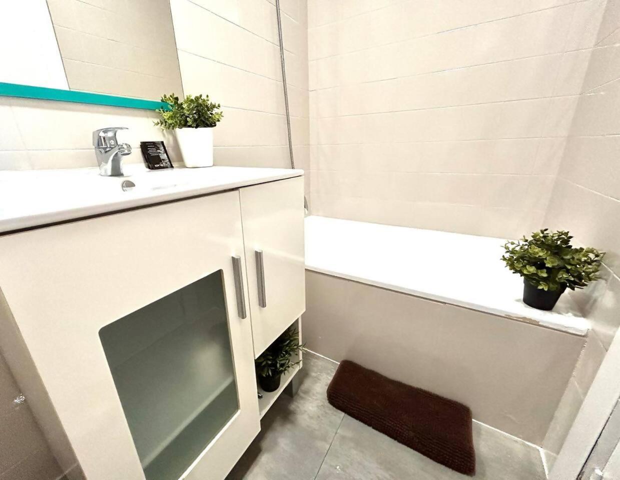 Plaza Circular Mas Que Apartamentos Murcja Zewnętrze zdjęcie